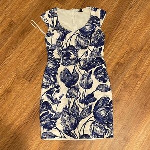 Used twice, super beautiful and elegant. I bought it for a meeting.